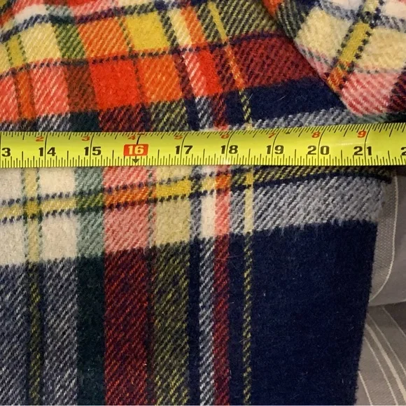 Grais Sherpa lined plaid coat VINTAGE -“yellowjackets-ish” - Picture 8 of 12
